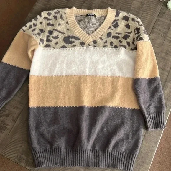 Chicme Women’s Crochet Patchwork V Neck Long Pullover Sweater - Size Small - Picture 5 of 10